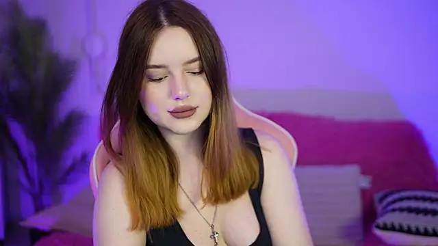 Snapshot of MilanaMoons chatting on September 2025 11:54:01 AM MilanaMoons online show from September 2025 11:54:01 AM