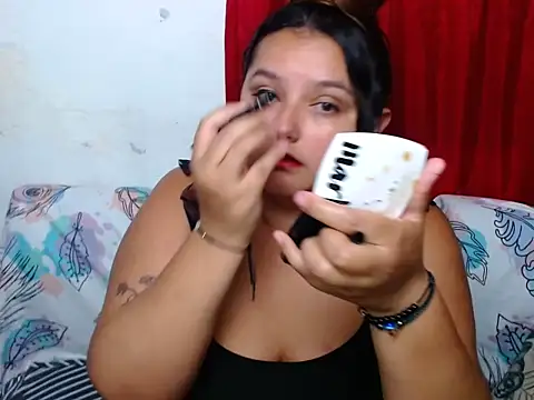 KeilyHall online show from December 2025 03:37:02 AM