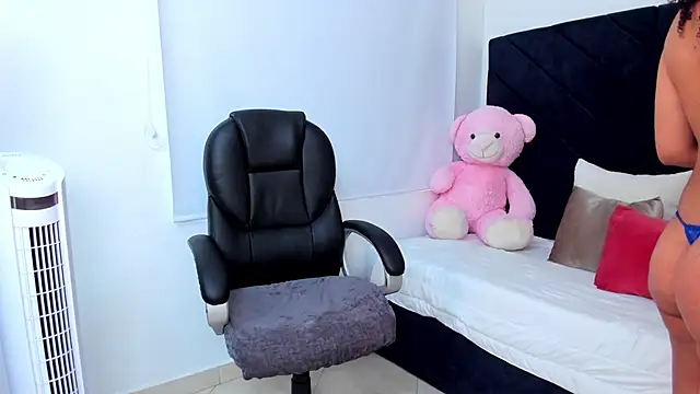 Snapshot of kate_lua chatting on November 2025 12:16:01 PM kate lua online show from November 2025 12:16:01 PM