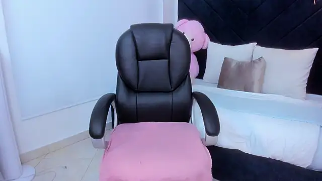 Snapshot of kate_lua chatting on November 2025 11:54:02 AM kate lua online show from November 2025 11:54:02 AM