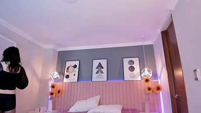 Nina Ford online show from November 2025 03:06:02 AM