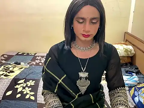 LuvLayla online show from December 2025 06:37:02 PM