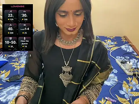 LuvLayla online show from April 2026 11:32:02 PM