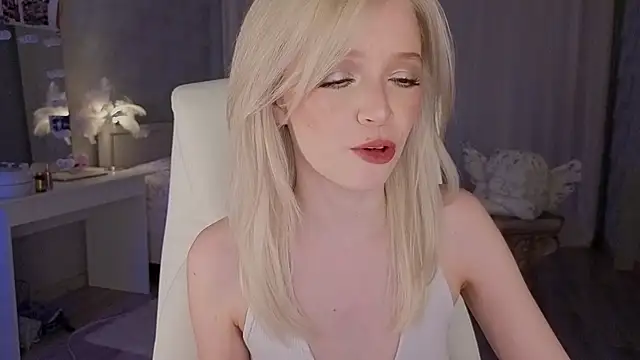 I am joss online show from April 2026 09:32:01 PM