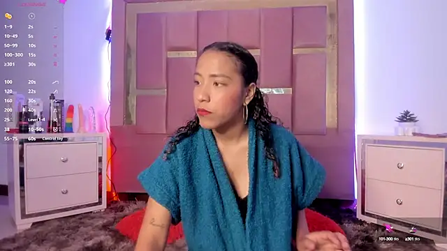 AikoSnow online show from October 2025 05:20:02 PM