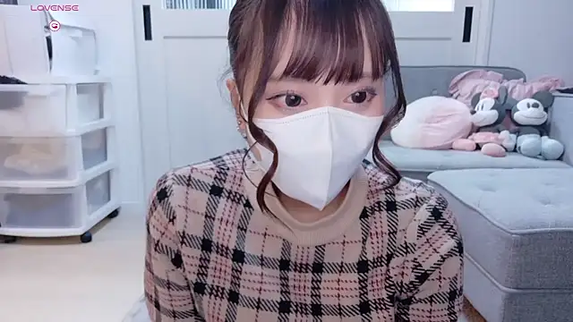 YURi luv online show from December 2025 12:09:01 PM