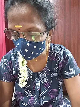 Snapshot of umashreetamil chatting on June 2026 04:09:01 PM umashreetamil online show from June 2026 04:09:01 PM