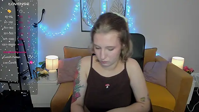 Hailey Foxy online show from September 2025 09:00:02 AM