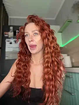 LittleFox    online show from February 2026 06:40:02 AM