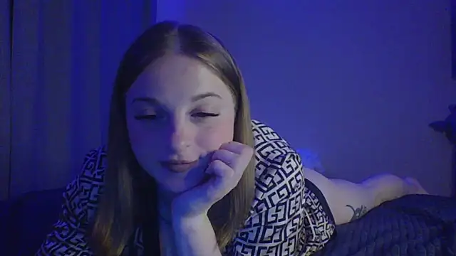 Snapshot of Star_Girlish chatting on October 2025 08:17:01 PM Star Girlish online show from October 2025 08:17:01 PM