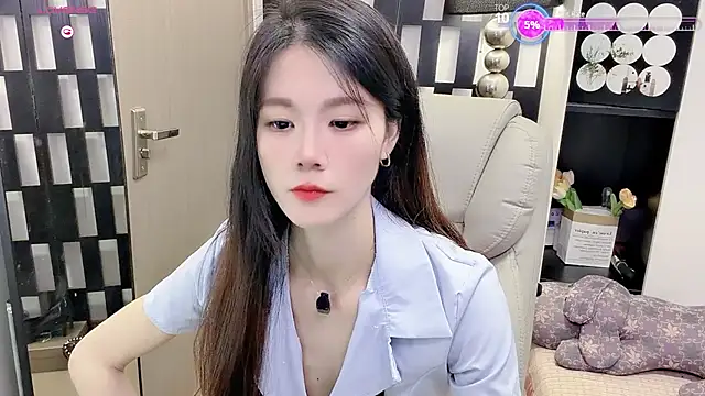 Snapshot of Yueyue-MM chatting on July 2026 01:45:01 AM Yueyue-MM online show from July 2026 01:45:01 AM