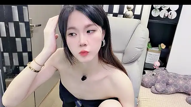Snapshot of Yueyue-MM chatting on July 2026 02:31:01 PM Yueyue-MM online show from July 2026 02:31:01 PM