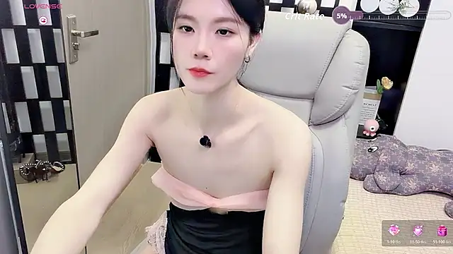 Snapshot of Yueyue-MM chatting on July 2026 01:39:02 PM Yueyue-MM online show from July 2026 01:39:02 PM