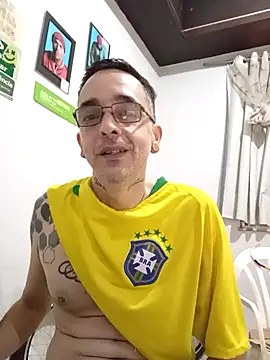 Snapshot of dinho_carioca chatting on September 2025 03:49:01 PM dinho carioca online show from September 2025 03:49:01 PM