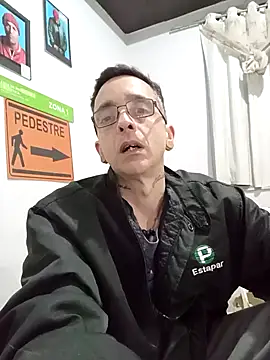 Snapshot of dinho_carioca chatting on October 2025 10:32:02 PM dinho carioca online show from October 2025 10:32:02 PM