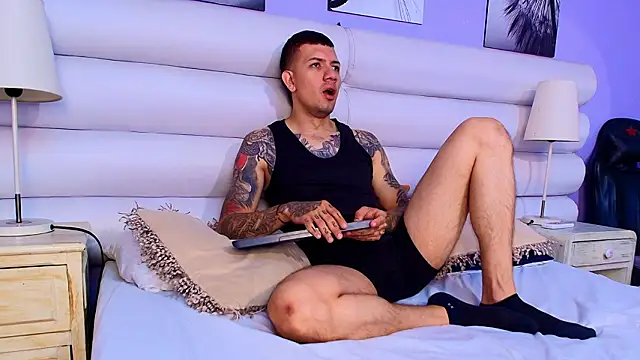 Dante Flamee online show from March 2026 01:39:01 PM