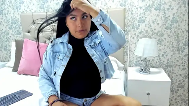 AlahiaJoness online show from September 2025 03:28:01 AM