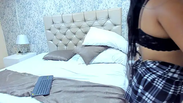 AlahiaJoness online show from September 2025 03:27:02 PM