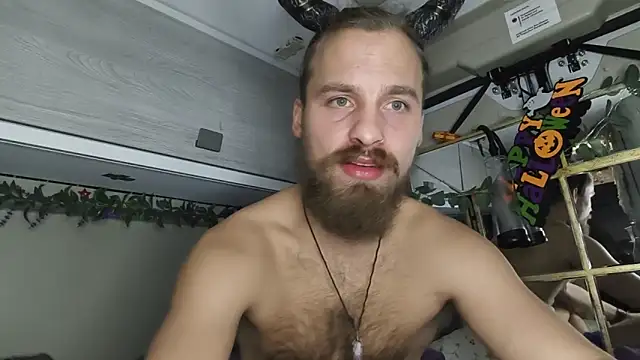 JuliCarl online show from October 2025 08:20:01 PM