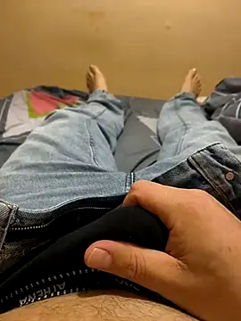 Snapshot of Normalludo0202 chatting on November 2025 04:17:02 PM Normalludo0202 online show from November 2025 04:17:02 PM