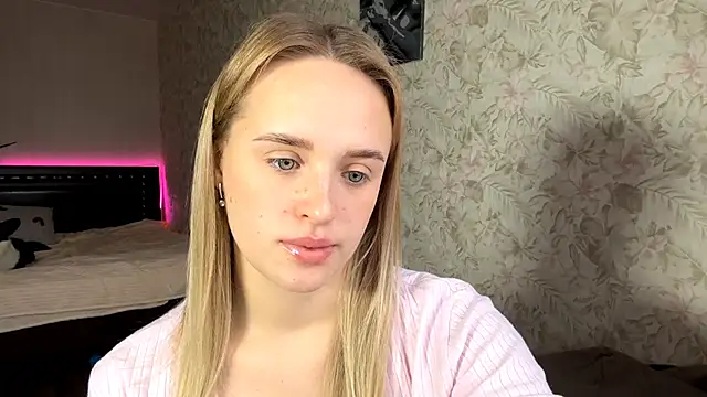 ElisabetLorney online show from November 2025 08:03:02 AM