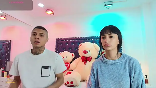 Snapshot of Damian_and_roxanne chatting on October 2025 12:34:02 PM Damian and roxanne online show from October 2025 12:34:02 PM