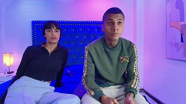 Snapshot of Damian_and_roxanne chatting on December 2025 12:47:01 PM Damian and roxanne online show from December 2025 12:47:01 PM