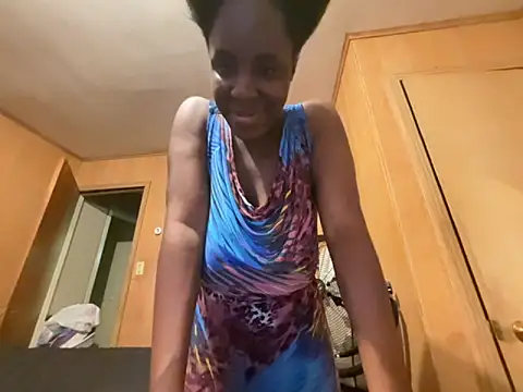 saltlightEmber online show from November 2025 12:11:01 AM