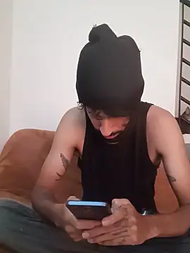 Snapshot of Alejandro92_cali chatting on May 2026 03:54:01 PM Alejandro92 cali online show from May 2026 03:54:01 PM