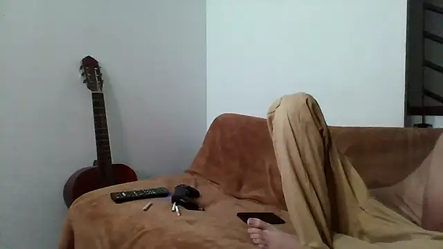 Snapshot of Alejandro92_cali chatting on June 2026 03:00:02 AM Alejandro92 cali online show from June 2026 03:00:02 AM