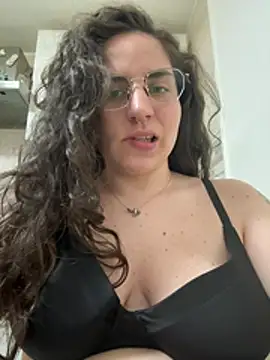 Snapshot of napoletanacagna chatting on April 2026 05:44:02 PM napoletanacagna online show from April 2026 05:44:02 PM
