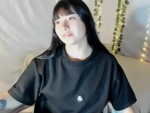 Snapshot of Zulema_R1 chatting on October 2025 12:56:02 AM Zulema R1 online show from October 2025 12:56:02 AM