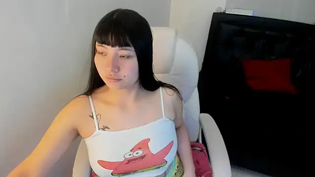 Snapshot of Zulema_R1 chatting on November 2025 02:47:02 AM Zulema R1 online show from November 2025 02:47:02 AM