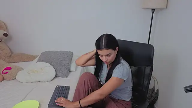 valerihouse online show from September 2025 12:10:02 AM