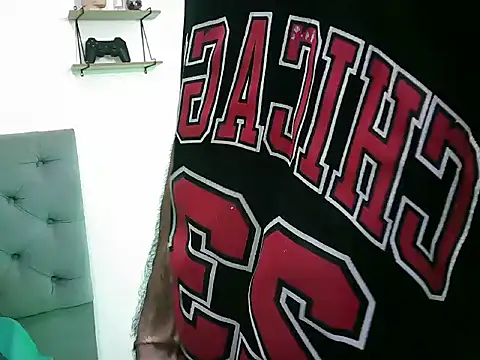 Snapshot of g0lden_boss chatting on October 2025 02:30:01 AM g0lden boss online show from October 2025 02:30:01 AM