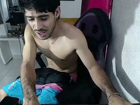 Snapshot of g0lden_boss chatting on November 2025 01:34:02 PM g0lden boss online show from November 2025 01:34:02 PM