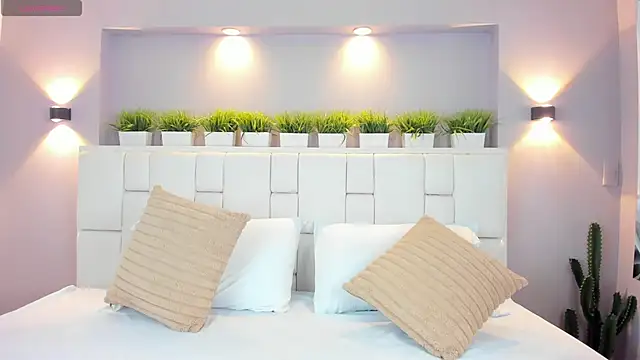 LunnaBlake online show from December 2025 04:18:02 AM