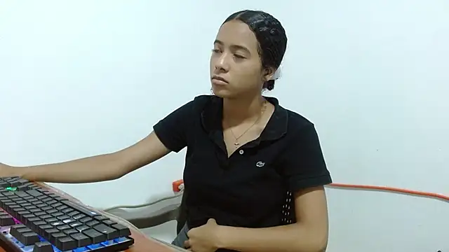 Aura teen hot online show from October 2025 11:35:01 PM