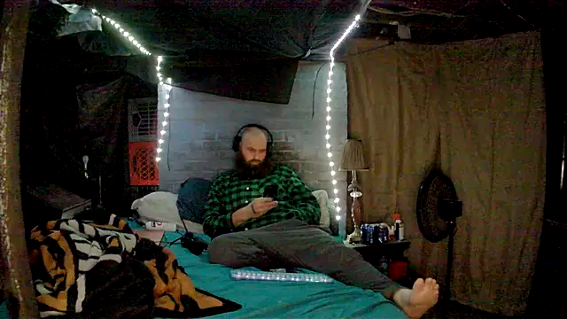 Cowboy815 online show from November 2025 04:33:02 AM