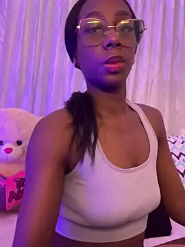 Snapshot of AmyRoss_1 chatting on September 2025 03:56:02 PM AmyRoss 1 online show from September 2025 03:56:02 PM