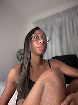 Snapshot of AmyRoss_1 chatting on October 2025 12:53:02 PM AmyRoss 1 online show from October 2025 12:53:02 PM