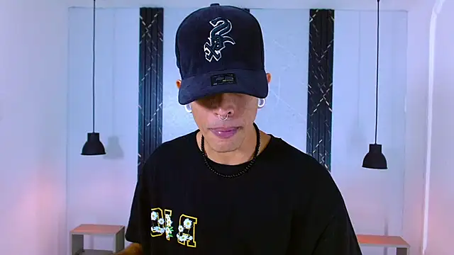 Franvill Trato online show from October 2025 07:22:02 PM