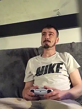 jaycoy22 online show from April 2026 09:23:01 PM