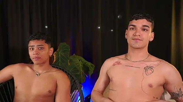 Snapshot of EROS_AND_ALAN chatting on December 2025 12:51:02 AM EROS AND ALAN online show from December 2025 12:51:02 AM