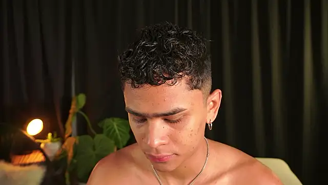 Snapshot of EROS_AND_ALAN chatting on February 2026 02:06:02 AM EROS AND ALAN online show from February 2026 02:06:02 AM