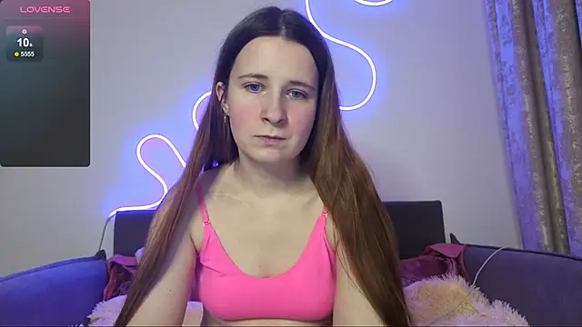 Snapshot of _Linett_ chatting on November 2025 02:28:01 PM Linett online show from November 2025 02:28:01 PM