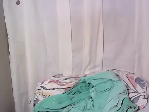 Snapshot of SweetEsterPinay33 chatting on October 2025 09:01:01 PM SweetEsterPinay33 online show from October 2025 09:01:01 PM