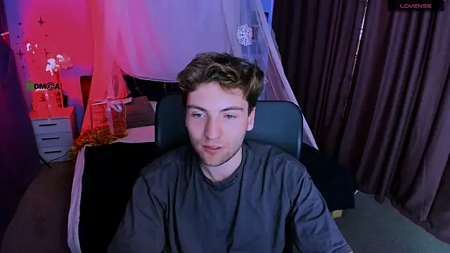 Snapshot of joseph_bear_ chatting on January 2026 08:34:01 PM joseph bear online show from January 2026 08:34:01 PM