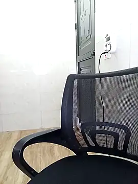 Viviann08 online show from April 2026 04:05:02 AM