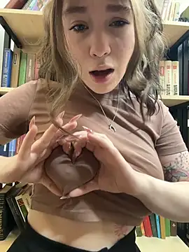 Mimiumuy online show from December 2025 06:14:03 PM